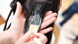 Pelo decolorándose